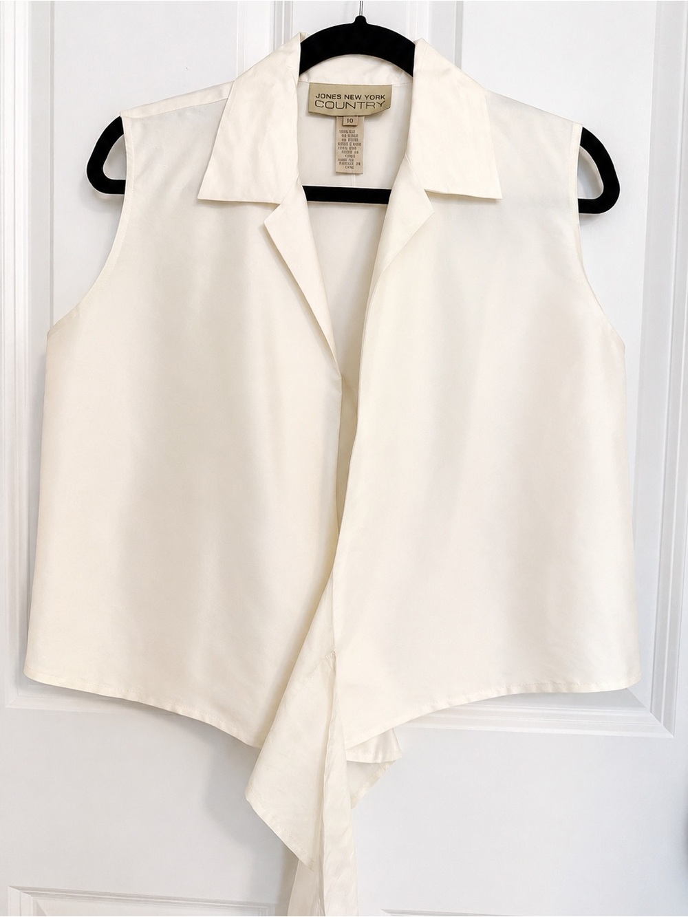 NWT Jones New York Country 100% Silk Ivory Sleeveless Blouse Top Size 10